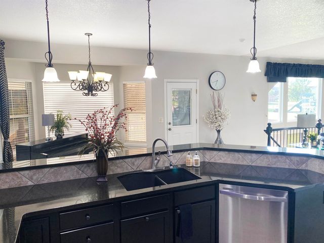 12301 E Zimmerly Ct, Wichita, KS 67207