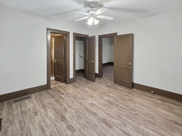 2223 W Elm Street, Springfield, MO 65806