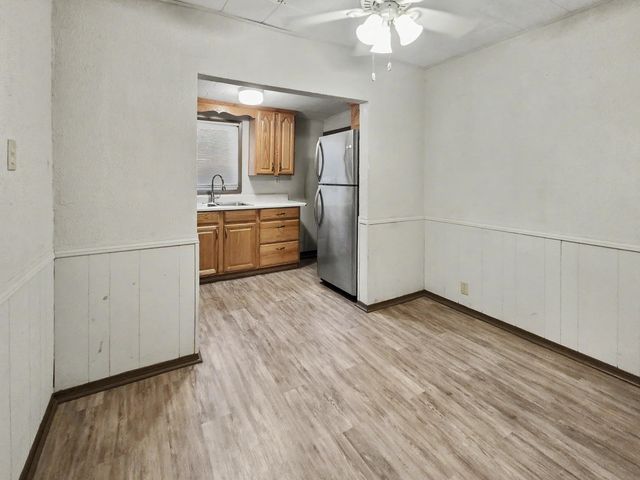 2223 W Elm Street, Springfield, MO 65806