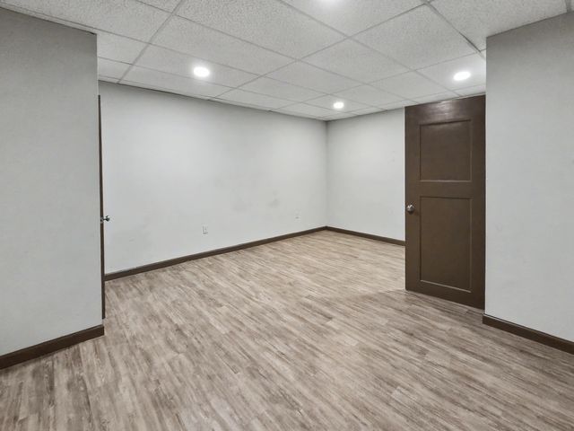 2223 W Elm Street, Springfield, MO 65806