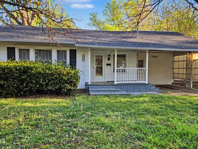 2223 W Elm Street, Springfield, MO 65806