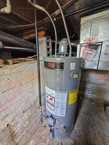 2223 W Elm Street, Springfield, MO 65806