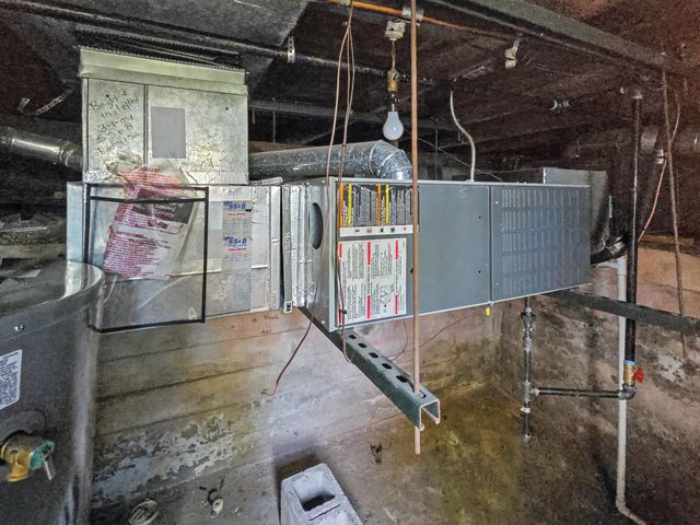 2223 W Elm Street, Springfield, MO 65806