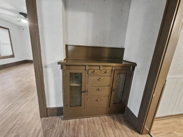 2223 W Elm Street, Springfield, MO 65806