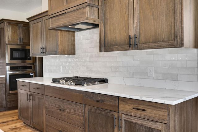 18567 Hidden Way, Lakeville, MN 55044