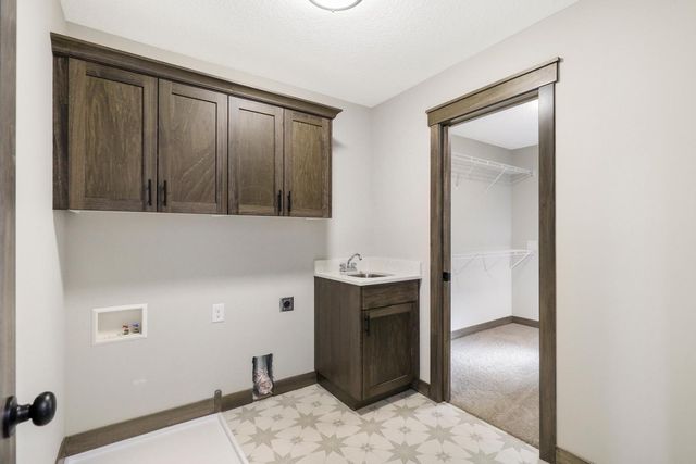 18567 Hidden Way, Lakeville, MN 55044