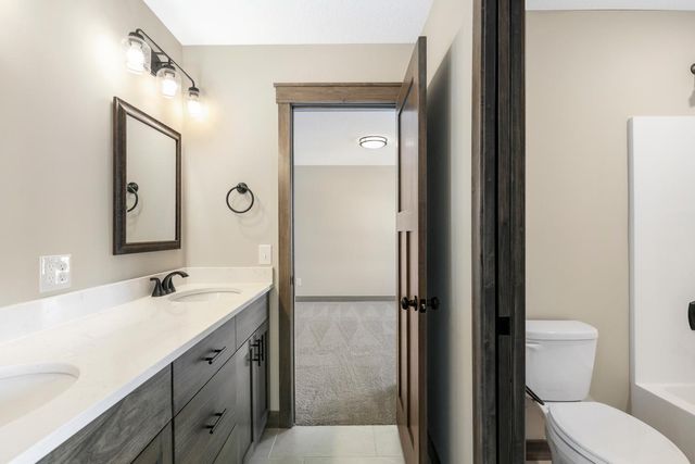 18567 Hidden Way, Lakeville, MN 55044