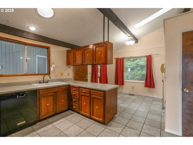 7885 Nw RIDGEWOOD Dr, Corvallis, OR 97330