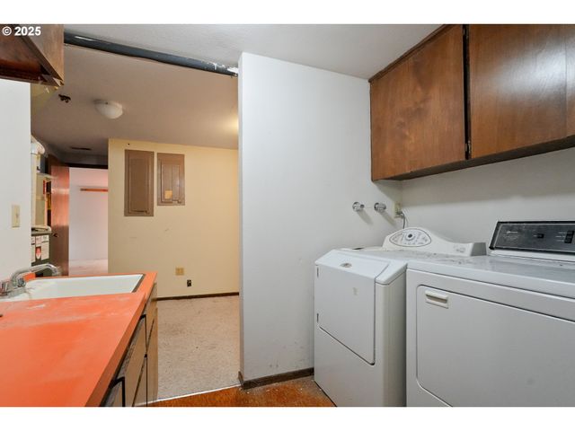 7885 Nw RIDGEWOOD Dr, Corvallis, OR 97330