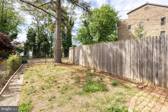 1011 W 42ND ST, Baltimore, MD 21211