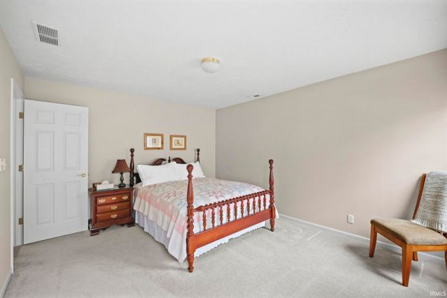 821 Red Oaks Lane, Lafayette, IN 47909