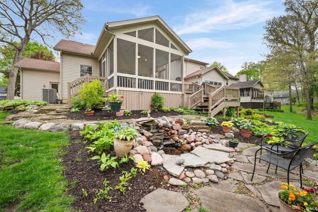 821 Red Oaks Lane, Lafayette, IN 47909