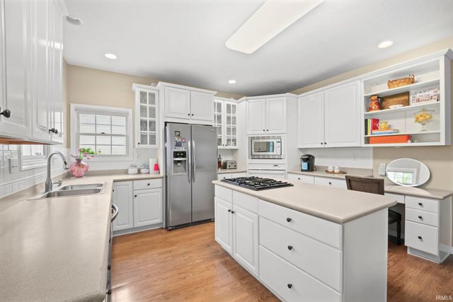 821 Red Oaks Lane, Lafayette, IN 47909