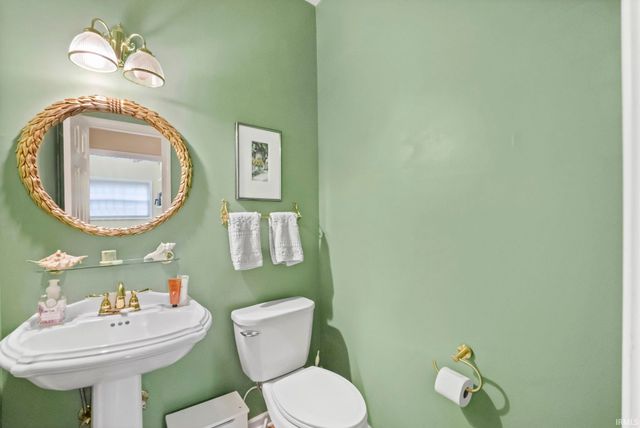 821 Red Oaks Lane, Lafayette, IN 47909