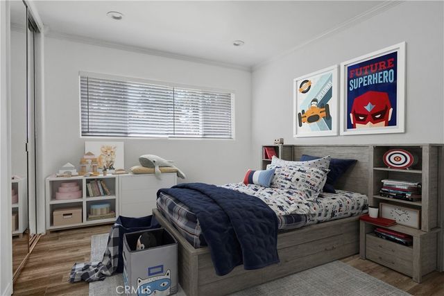 12955 Riverside Drive 102, Sherman Oaks, CA 91423