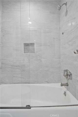 12955 Riverside Drive 102, Sherman Oaks, CA 91423