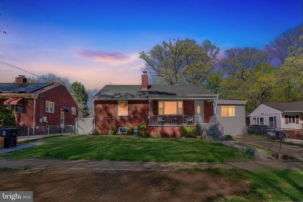 Image 1 of property listing at 5506 WINSTON ST, Temple Hills, MD 20748