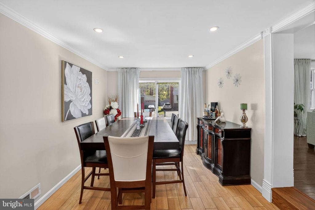 Image 11 of property listing at 5506 WINSTON ST, Temple Hills, MD 20748