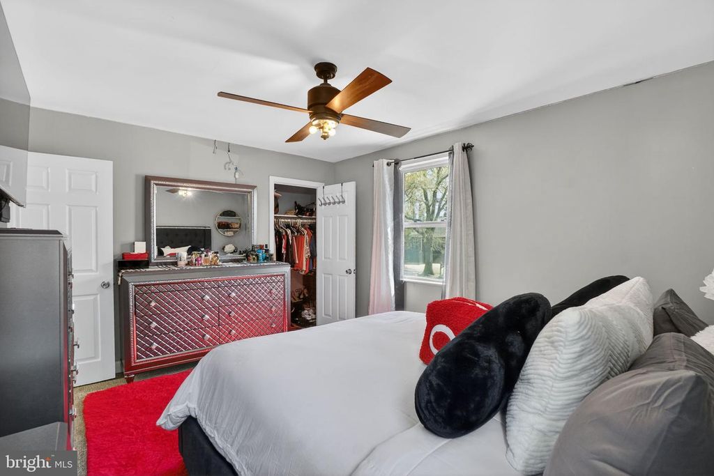 Image 18 of property listing at 5506 WINSTON ST, Temple Hills, MD 20748