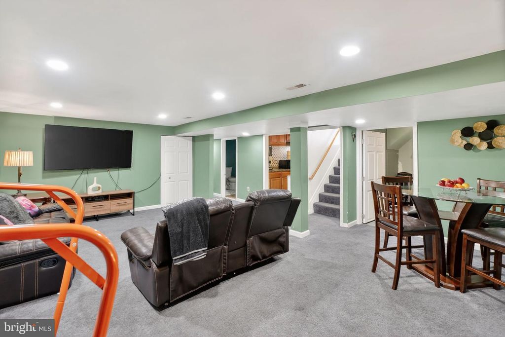 Image 22 of property listing at 5506 WINSTON ST, Temple Hills, MD 20748