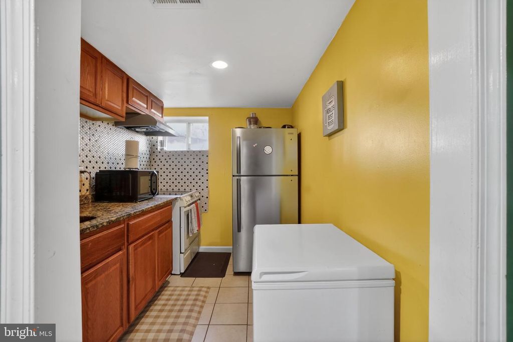 Image 27 of property listing at 5506 WINSTON ST, Temple Hills, MD 20748