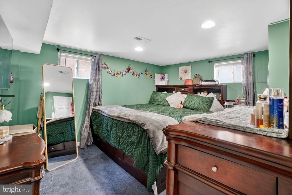 Image 29 of property listing at 5506 WINSTON ST, Temple Hills, MD 20748