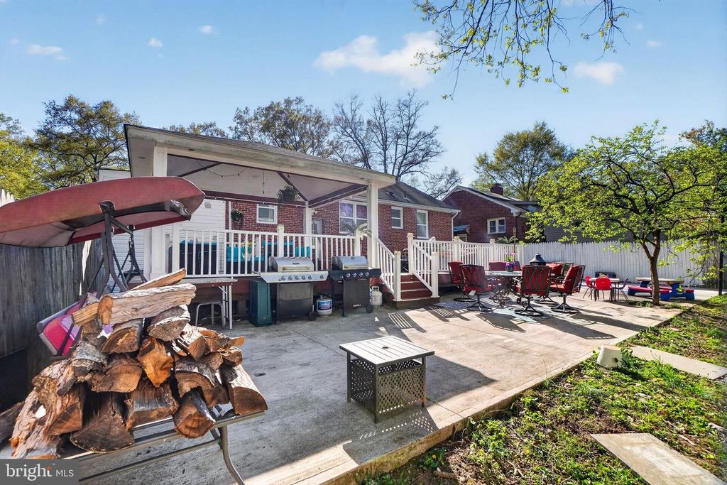 Image 37 of property listing at 5506 WINSTON ST, Temple Hills, MD 20748