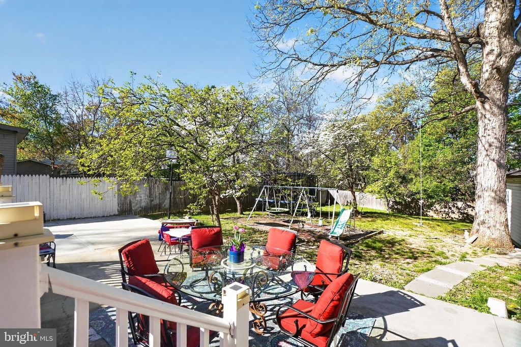 Image 40 of property listing at 5506 WINSTON ST, Temple Hills, MD 20748