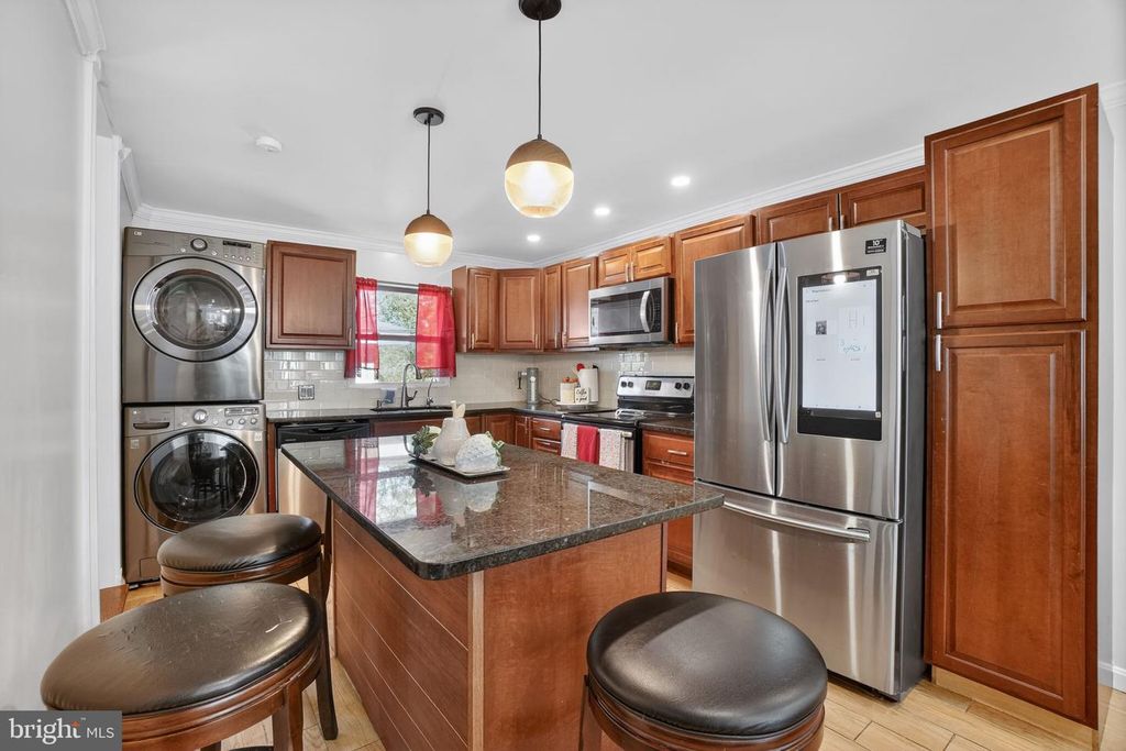 Image 8 of property listing at 5506 WINSTON ST, Temple Hills, MD 20748