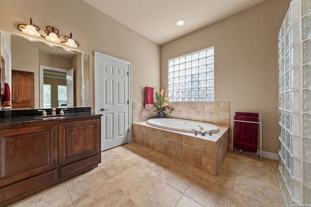 25027 Fairway Springs, San Antonio, TX 78260