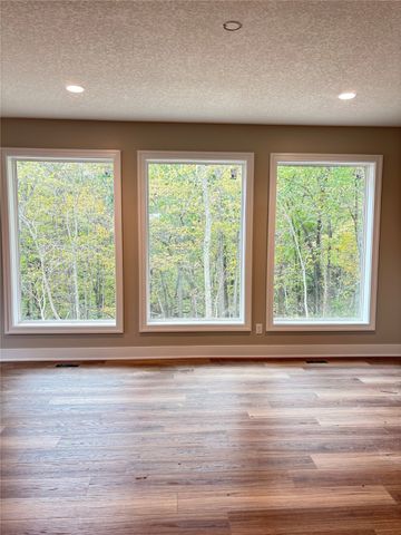 5633 Walnut Ridge Drive, Des Moines, IA 50317