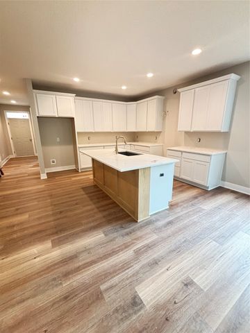 5633 Walnut Ridge Drive, Des Moines, IA 50317