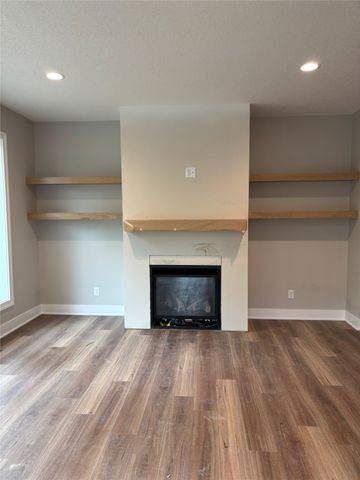 5633 Walnut Ridge Drive, Des Moines, IA 50317