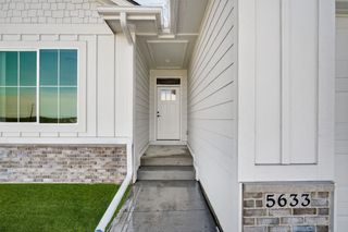 5633 Walnut Ridge Drive, Des Moines, IA 50317