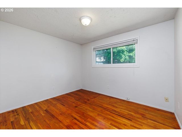 11725 Sw BLAKENEY St, Beaverton, OR 97008