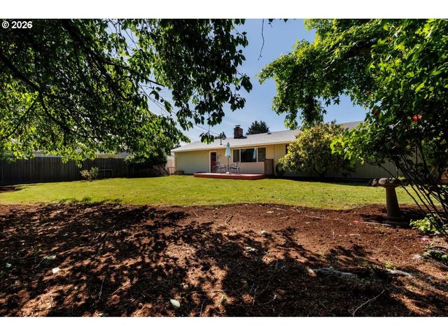 11725 Sw BLAKENEY St, Beaverton, OR 97008