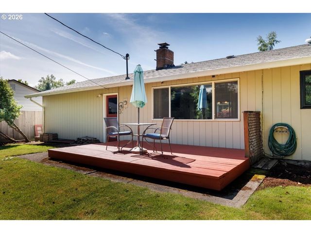 11725 Sw BLAKENEY St, Beaverton, OR 97008