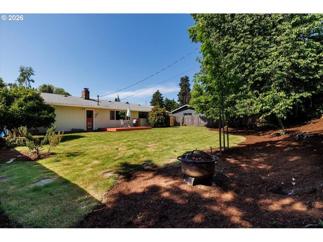 11725 Sw BLAKENEY St, Beaverton, OR 97008