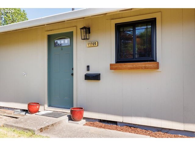 11725 Sw BLAKENEY St, Beaverton, OR 97008
