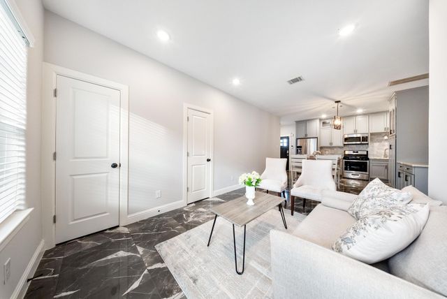 4004 Weslow Street, Houston, TX 77087