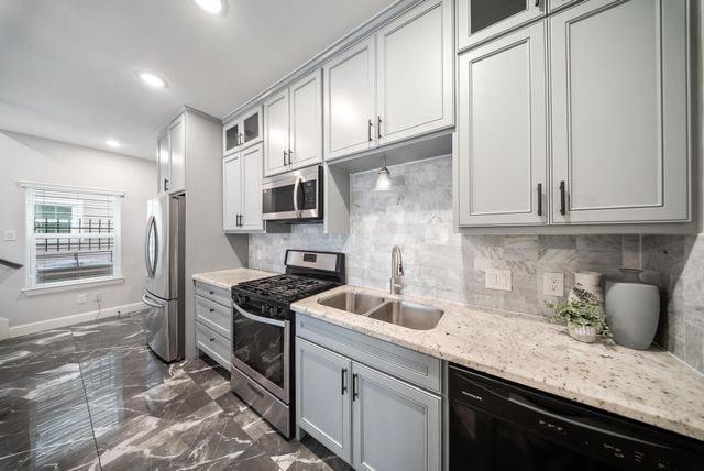 4004 Weslow Street, Houston, TX 77087