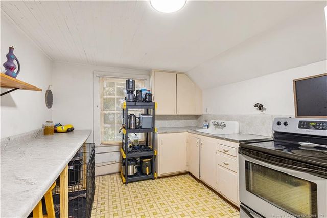 209 E 18th Street, Lumberton, NC 28358