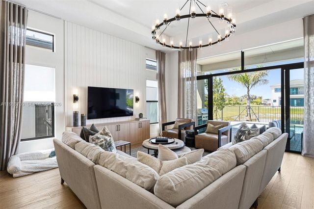 21135 Tangelo Tree Drive, Boca Raton, FL 33434