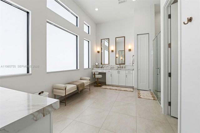 21135 Tangelo Tree Drive, Boca Raton, FL 33434