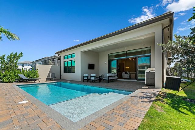 21135 Tangelo Tree Drive, Boca Raton, FL 33434