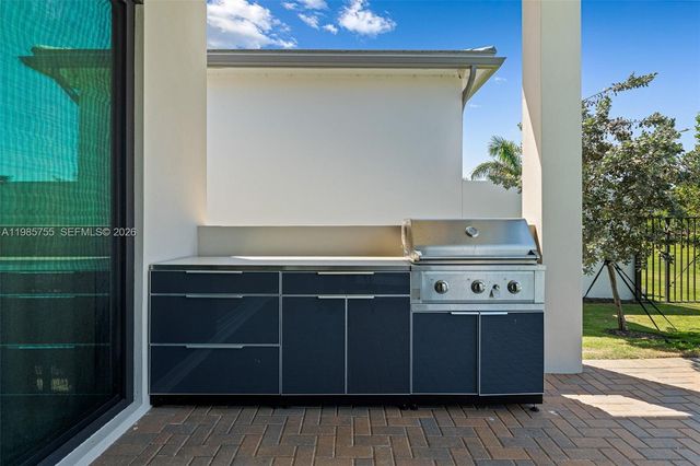 21135 Tangelo Tree Drive, Boca Raton, FL 33434