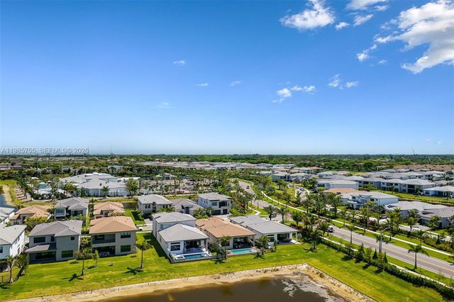 21135 Tangelo Tree Drive, Boca Raton, FL 33434