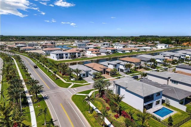 21135 Tangelo Tree Drive, Boca Raton, FL 33434