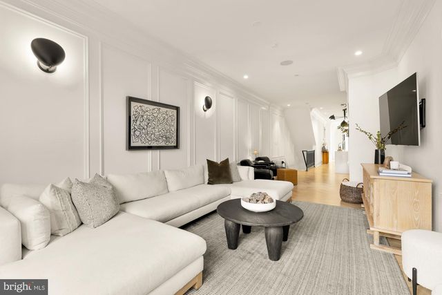 1309 R St NW # 1, Washington, DC 20009