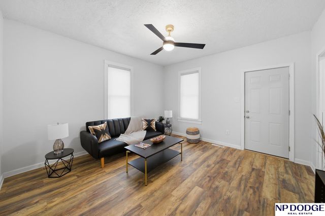 1035 E 2nd Street, Fremont, NE 68025